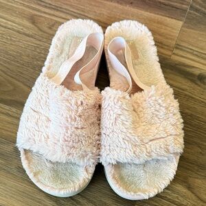 Koolaburra by UGG Soft Blush Furry Slippers